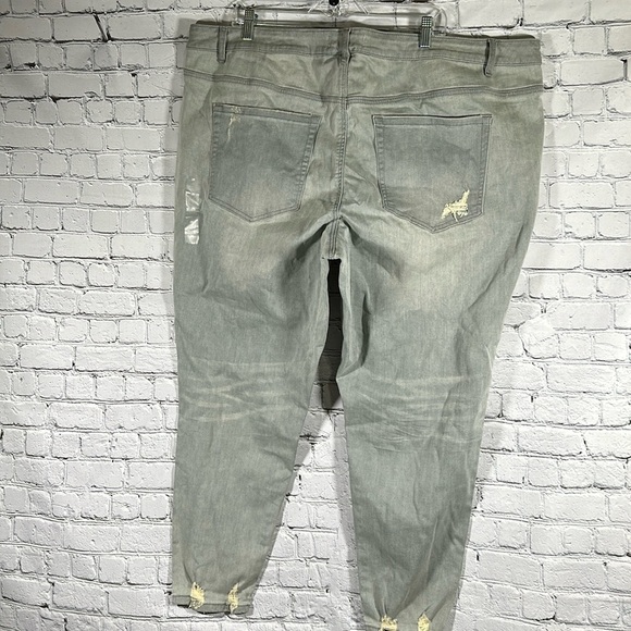 Lane Bryant Mid-Rise Super Stretch Power Pockets Skinny Denim Jeans Grey 28 NEW - Picture 2 of 16